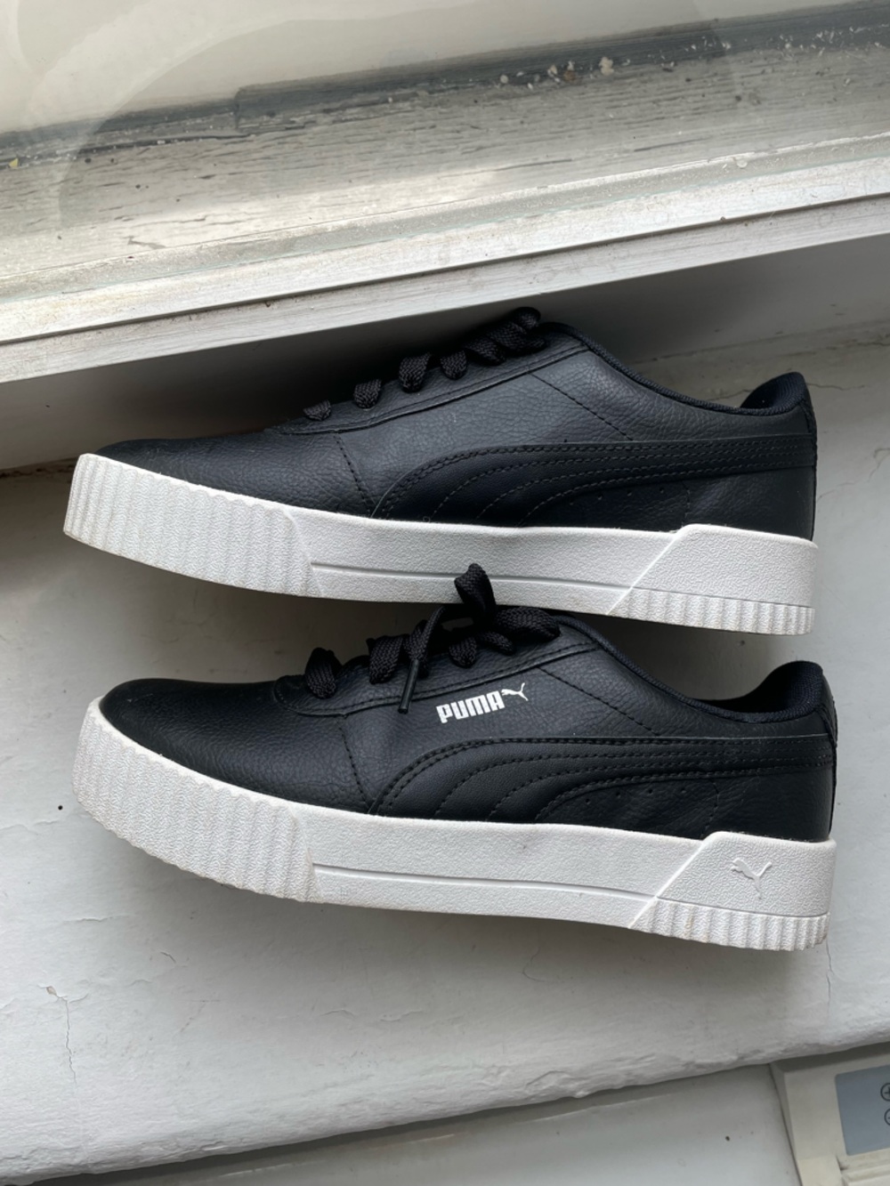 Puma | Black Low-Top Sneakers with White Platform Sole